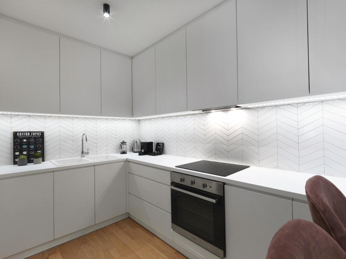 Fresh, New & Ready For You! Rnvtd In Koukaki! Apartment