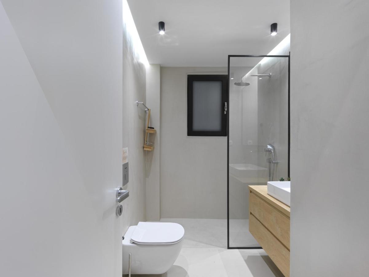 Apartment Fresh, New & Ready For You! Rnvtd In Koukaki! *